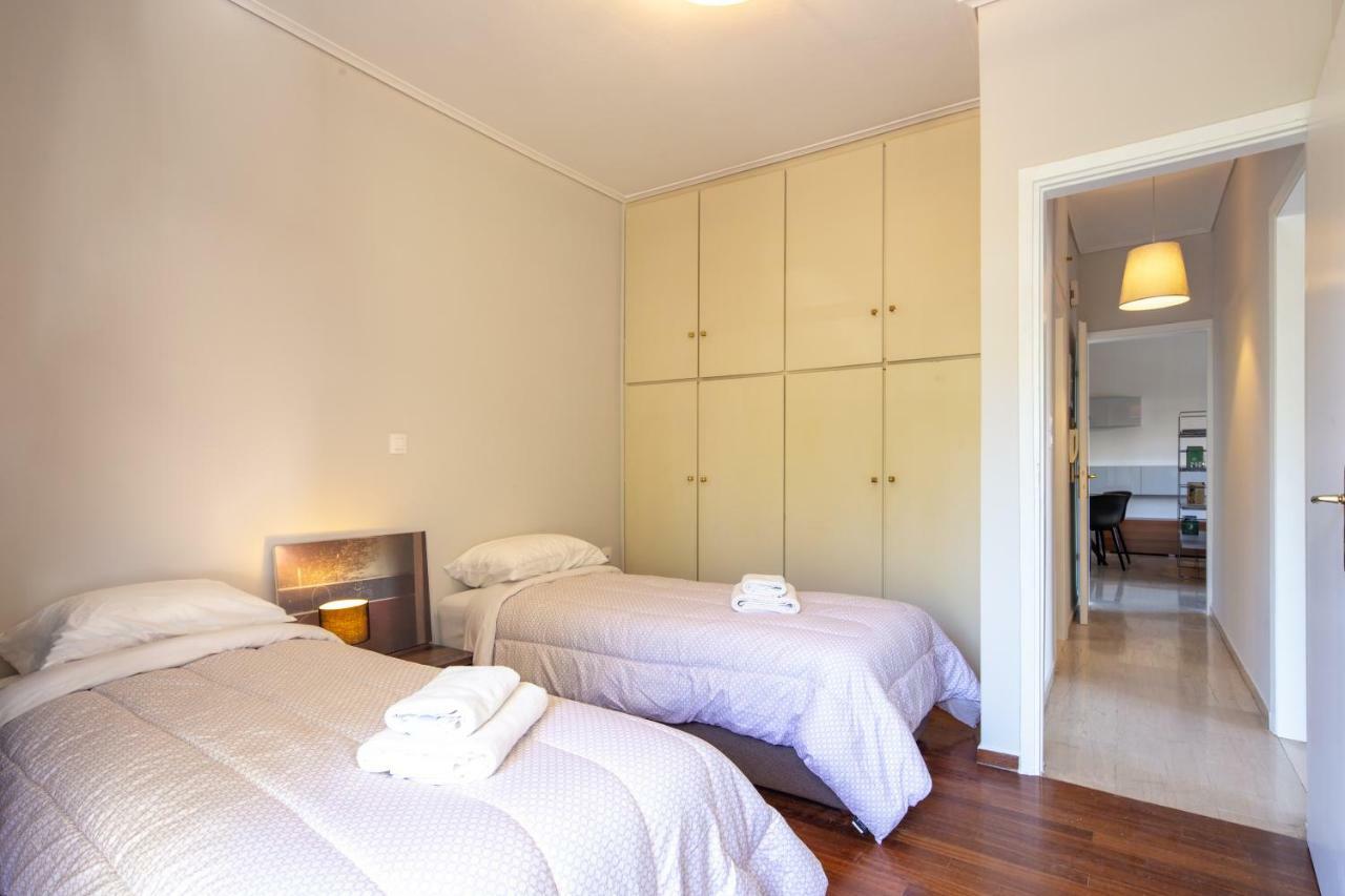 Kleio - Spacious Apartment In Glyfada アテネ エクステリア 写真