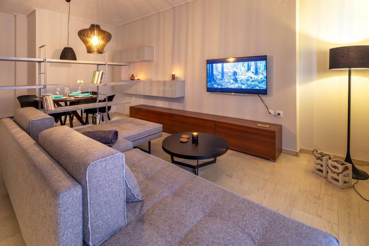 Kleio - Spacious Apartment In Glyfada アテネ エクステリア 写真